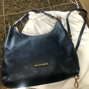 Genuine Michael Kors medium satchel/shoulder bag.